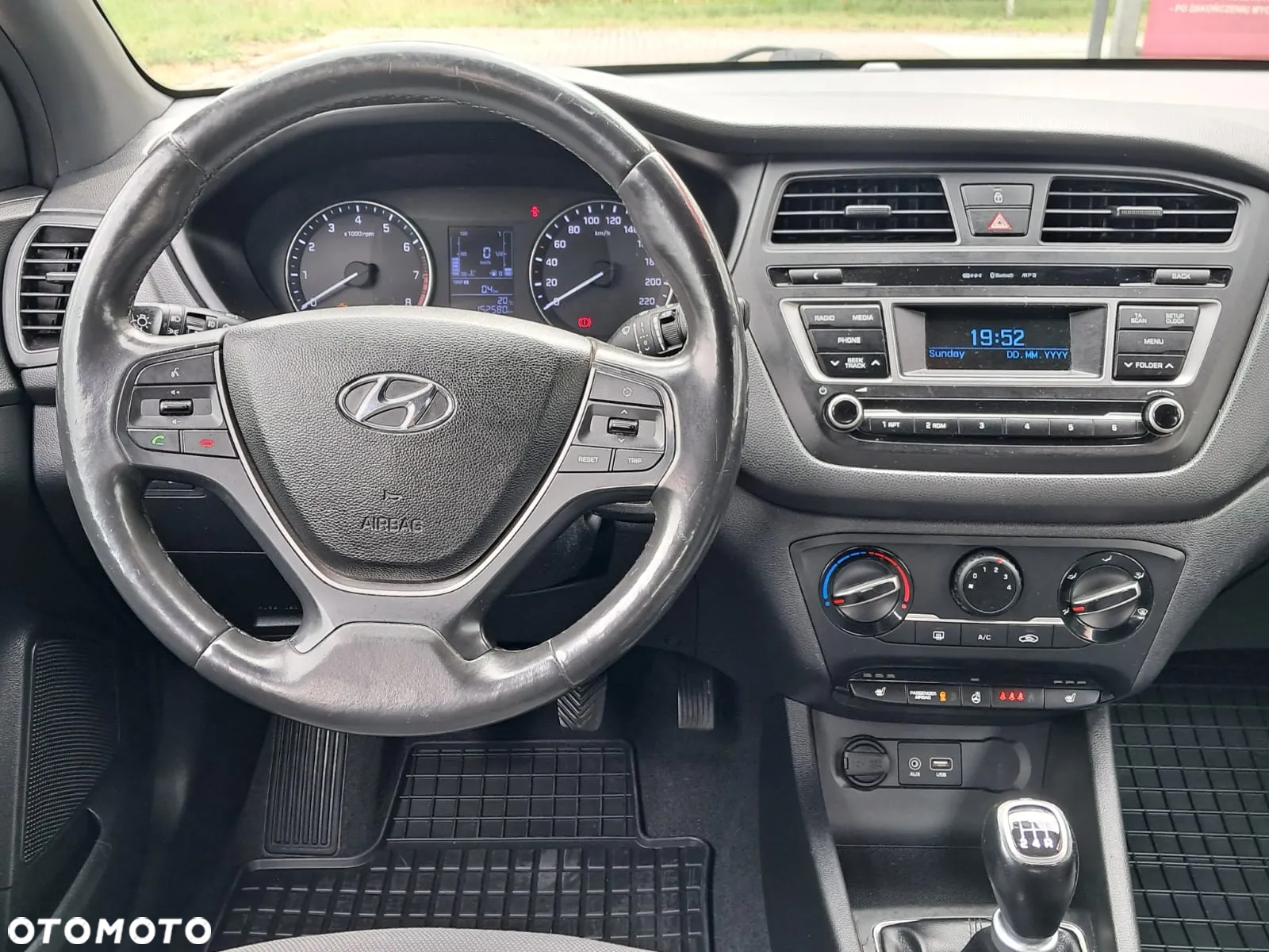 Hyundai i20 blue 1.2 YES - 20