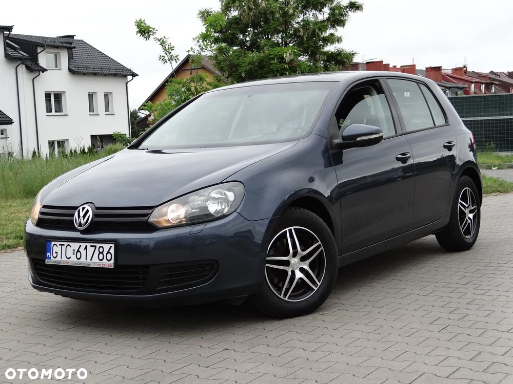Volkswagen Golf - 1