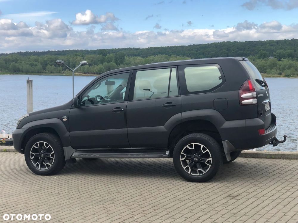 Toyota Land Cruiser - 14