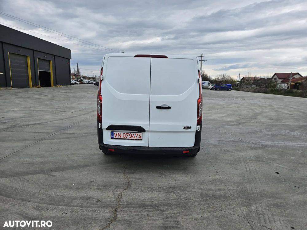 Ford TRANSIT CUSTOM - 8