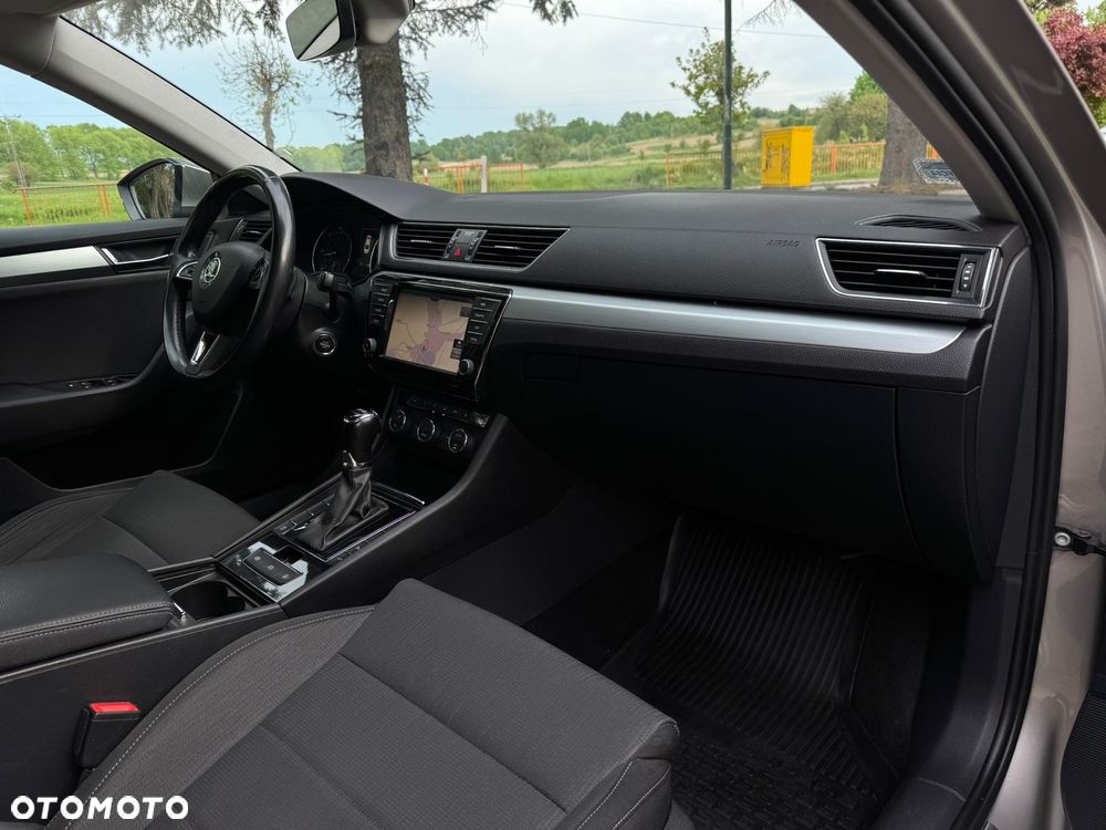 Skoda Superb 2.0 TDI L&K DSG - 8