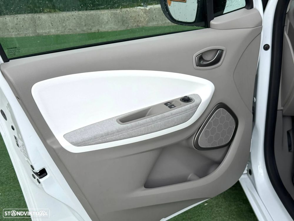 Renault Zoe (c/ Bateria) 41 kwh Intens - 11