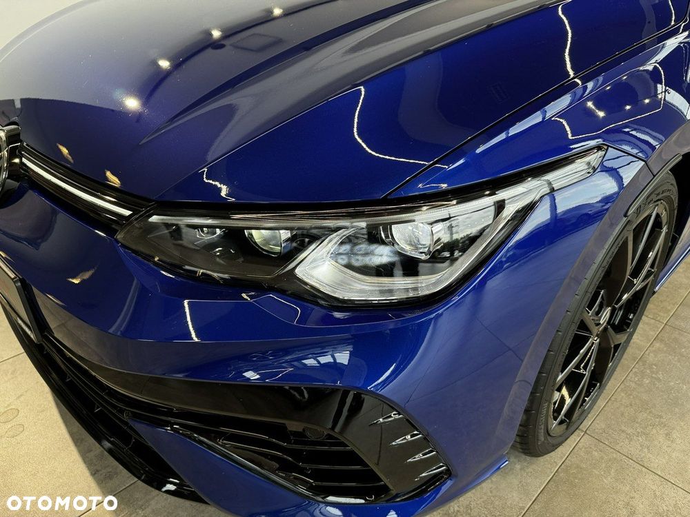 Volkswagen Golf - 11