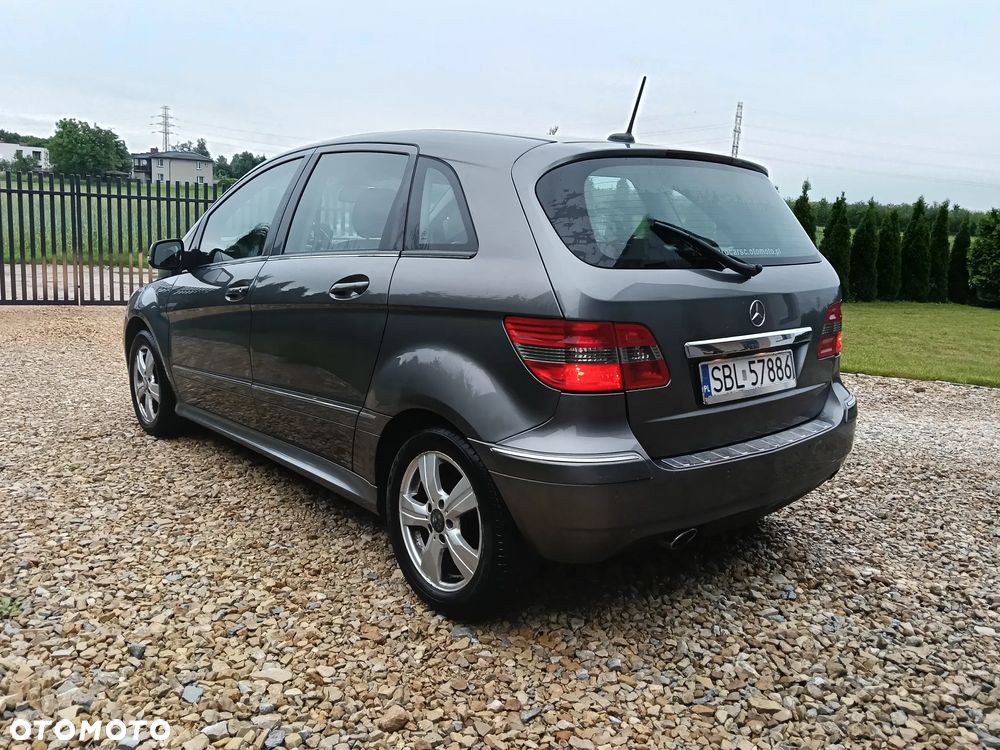 Mercedes-Benz Klasa B 200 CDI DPF - 32