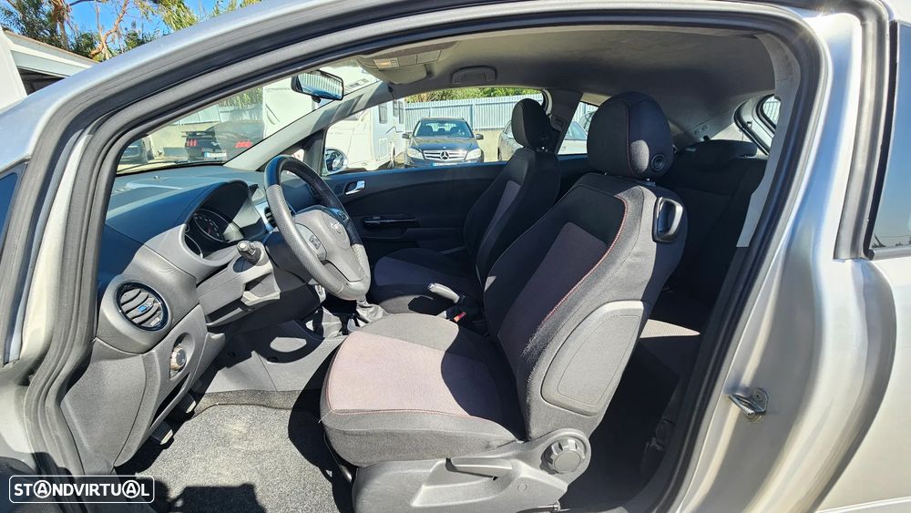 Opel Corsa 1.2 Black Edition - 10