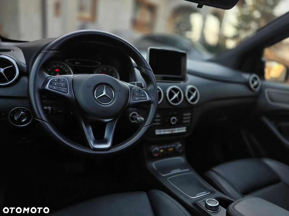 Mercedes-Benz Klasa B - 32