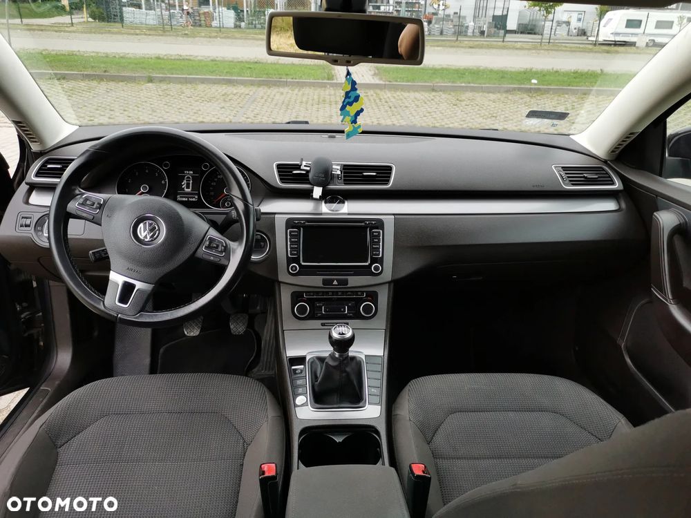 Volkswagen Passat 1.8 TSI Comfortline - 9