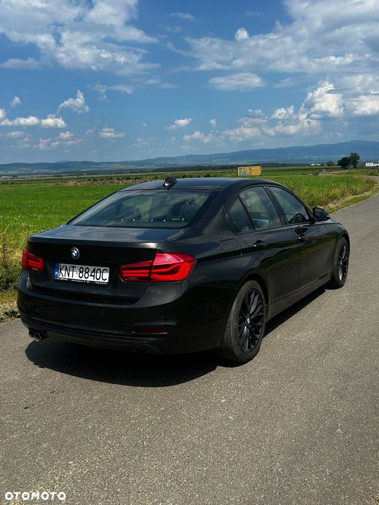 BMW Seria 3 320d xDrive - 10