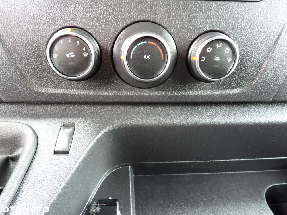 Renault MASTER  PLANDEKA 10 PALET TEMPOMAT LEDY PNEUMATYKA KLIMATYZACJA  165KM - 36