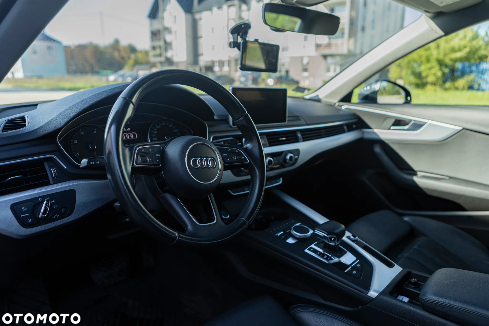 Audi A4 2.0 TDI S tronic - 9