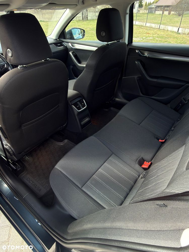 Skoda Octavia 1.5 TSI ACT Drive DSG - 12