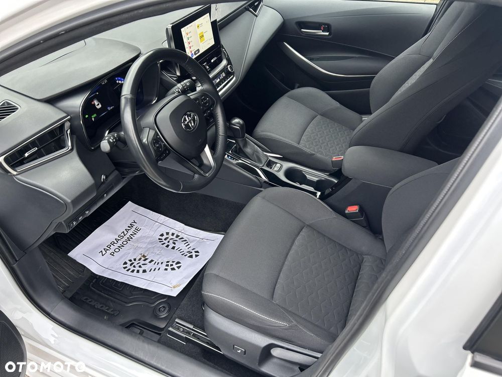 Toyota Corolla 2.0 Hybrid Comfort - 17