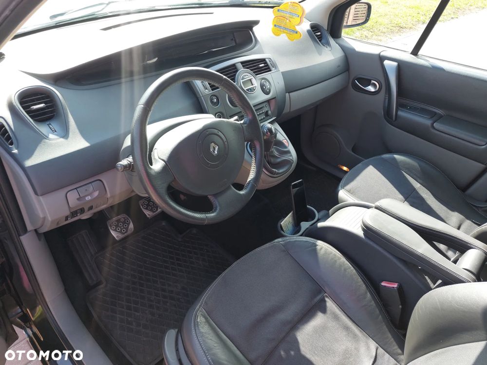 Renault Scenic 1.6 16V Confort Authentique - 12