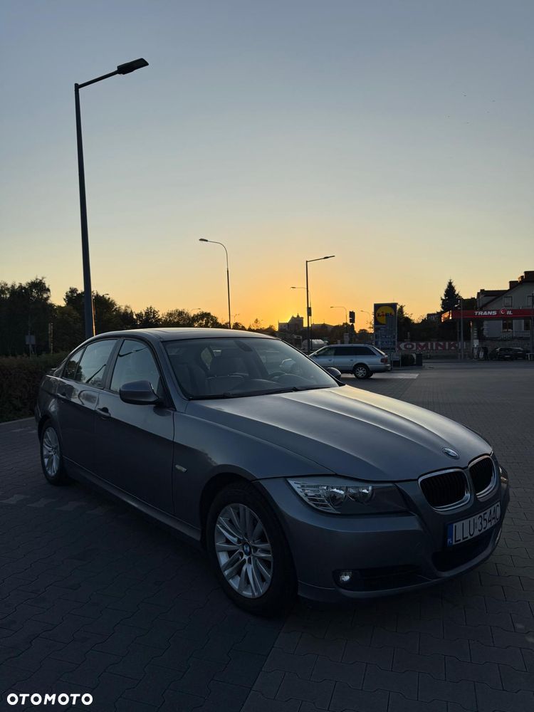 BMW Seria 3 318d DPF Edition Exclusive - 1
