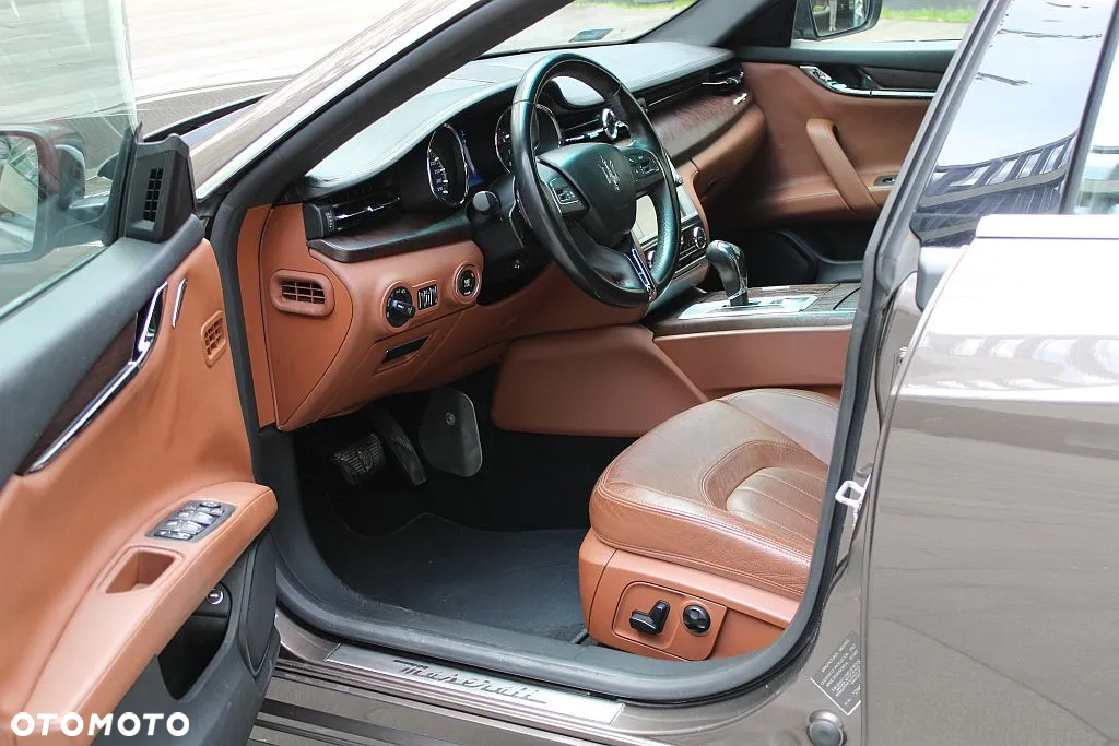 Maserati Quattroporte - 7