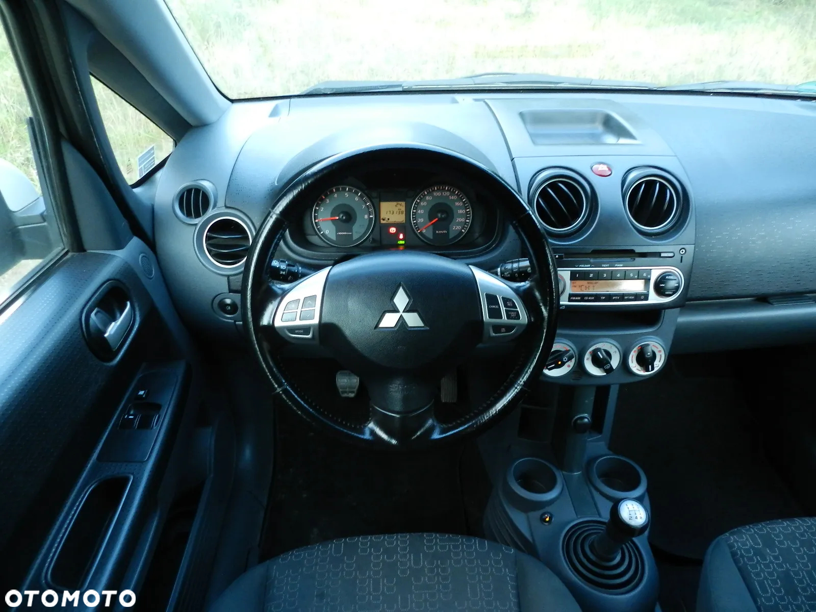 Mitsubishi Colt - 6