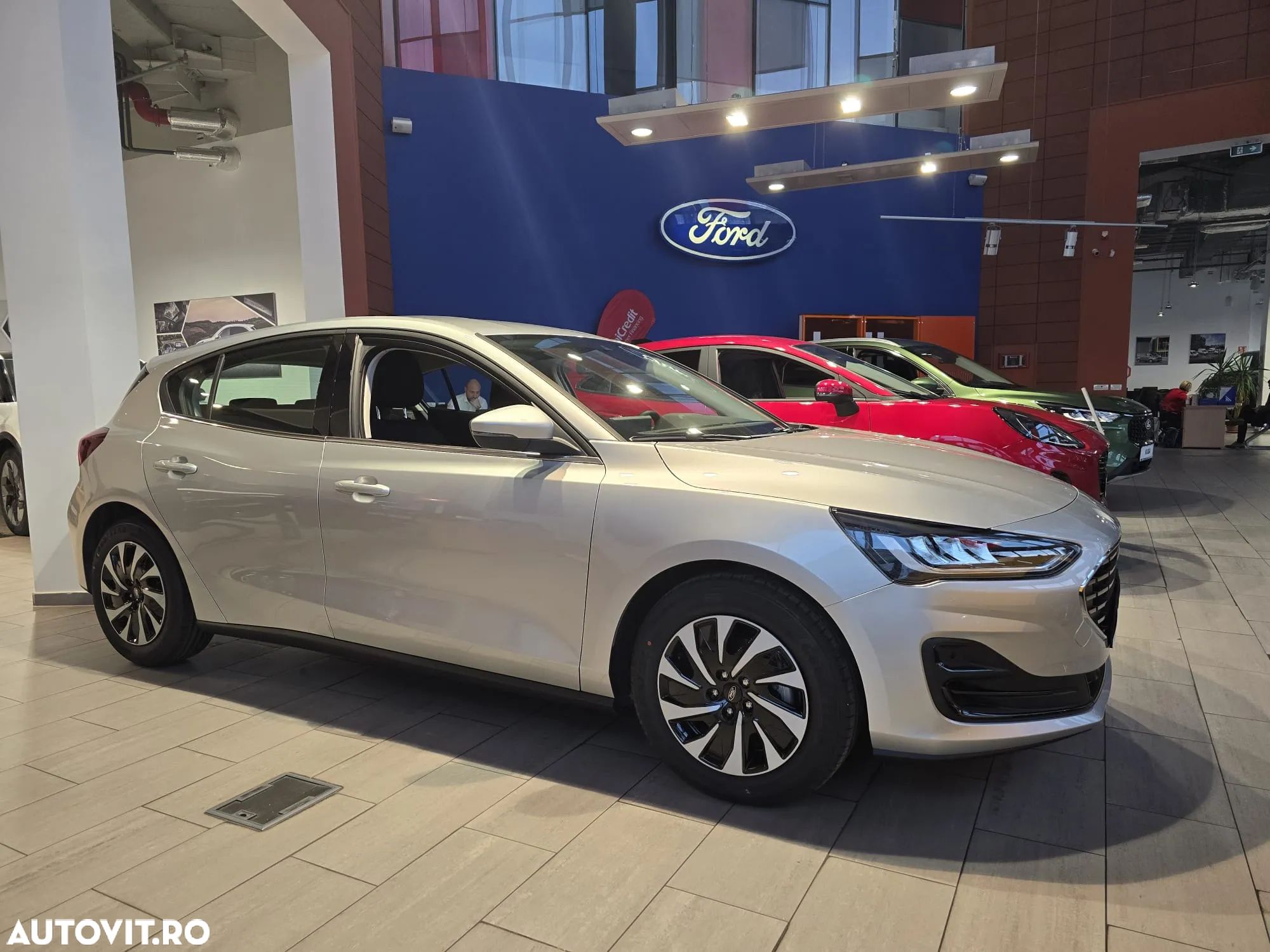 Ford Focus 1.0 EcoBoost 6MT MHEV Titanium - 1