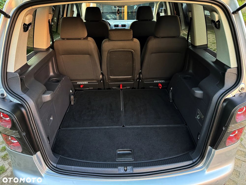 Volkswagen Touran 1.9 TDI Highline - 28