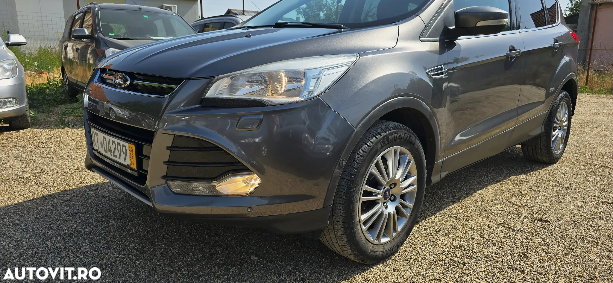 Ford Kuga 2.0 TDCi 4x4 Aut. Titanium - 24