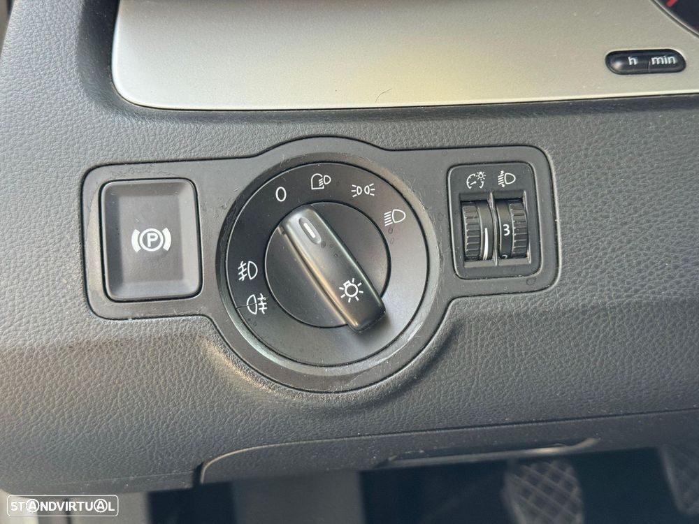 VW Passat Variant 2.0 TDI Confortline - 13