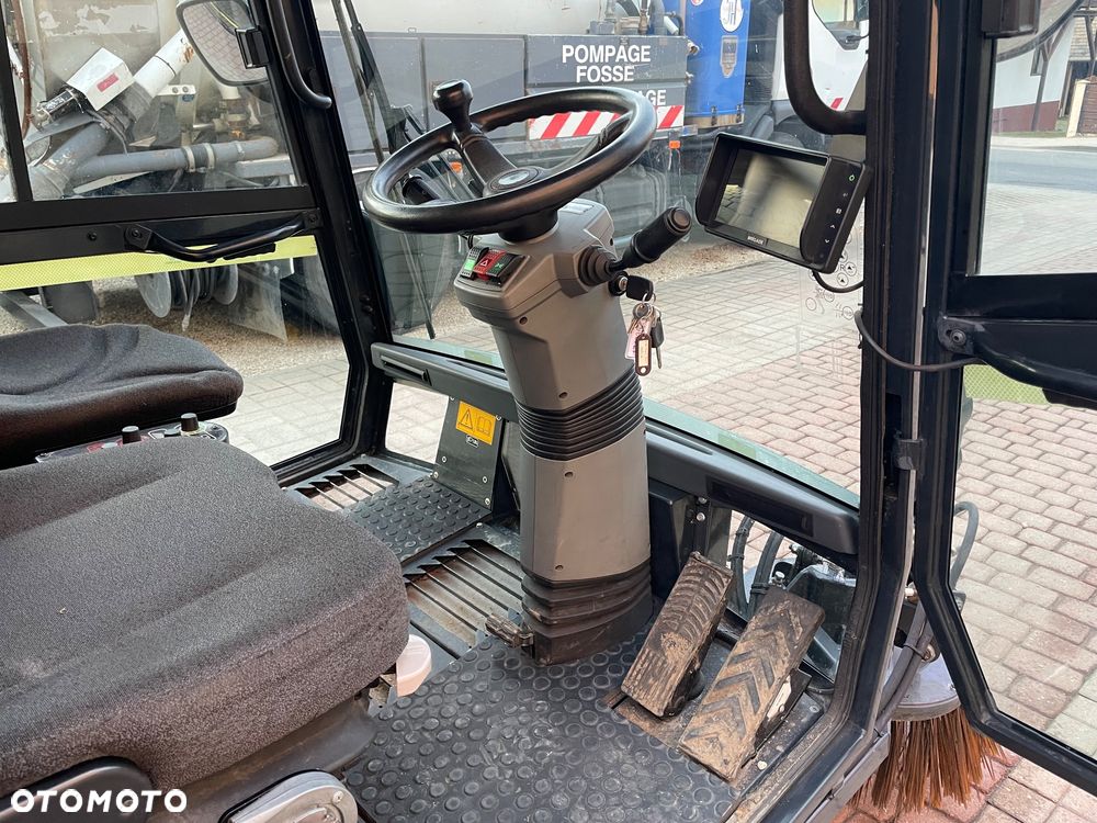 Schmidt Swingo Compact CS 256   200 + Zamiatarka drogowa  zamiatarka chodnikowa uliczna  Swingo 200 +    Super stan 2019 rok - 30