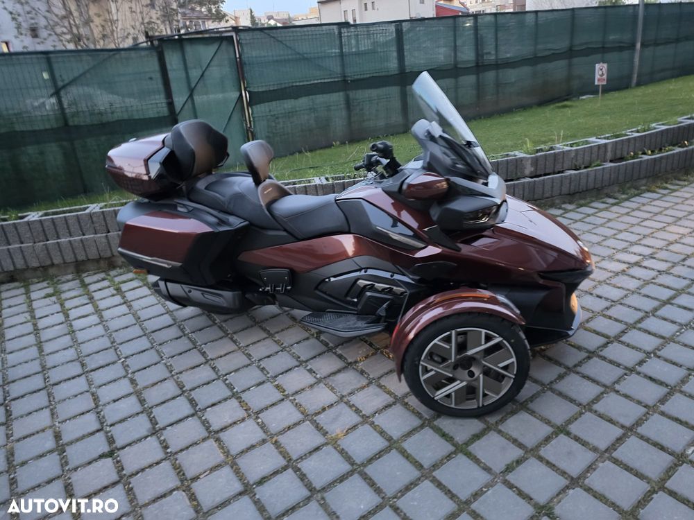 Can-Am Spyder - 13