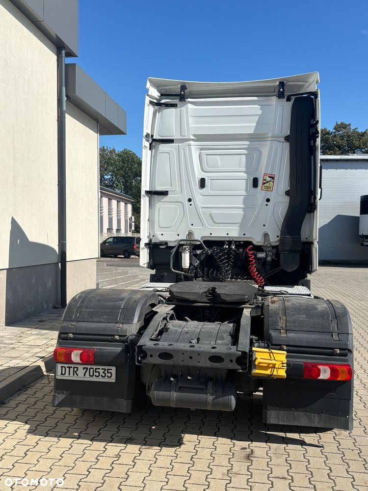 Mercedes-Benz Actros - 3