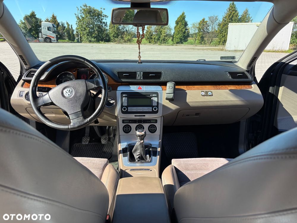 Volkswagen Passat - 7