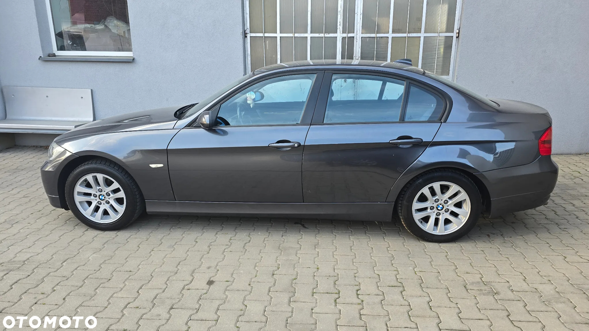 BMW Seria 3 318i - 17