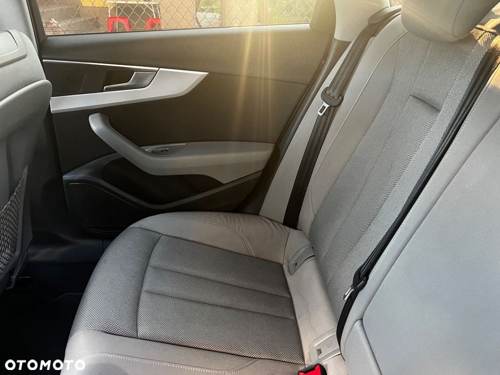 Audi A4 Avant 2.0 TDI - 13