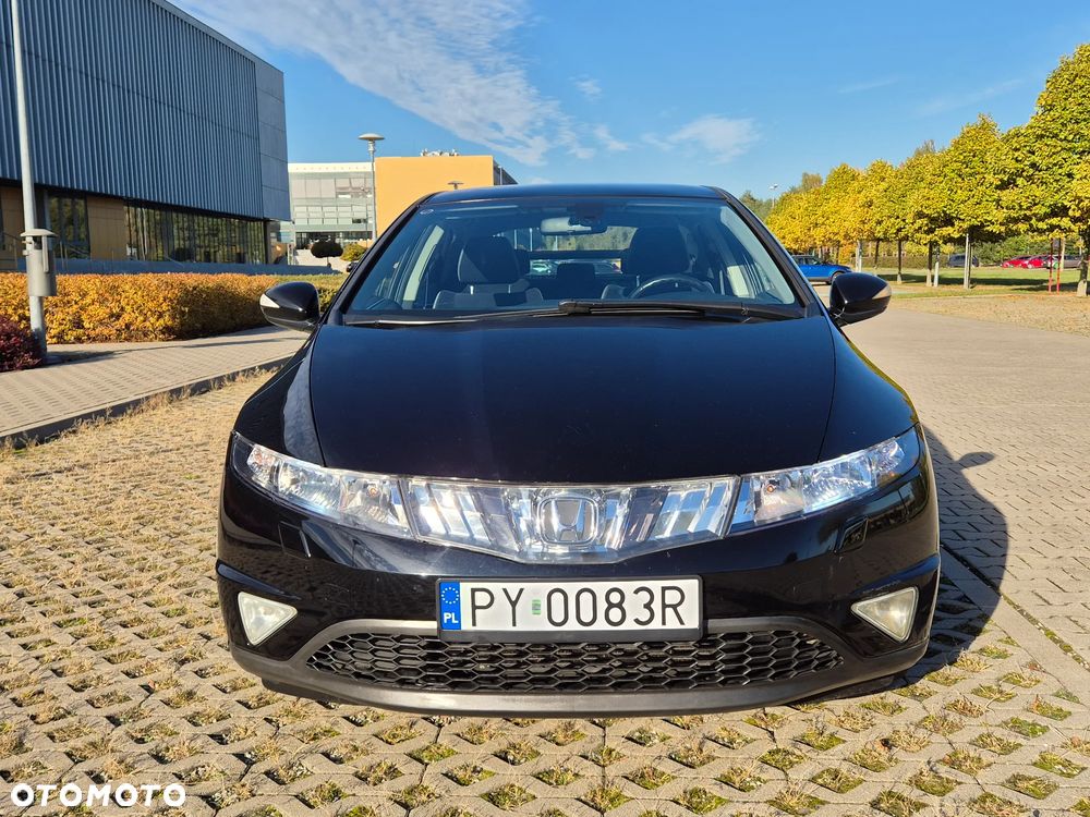 Honda Civic 1.8 Executive - 25