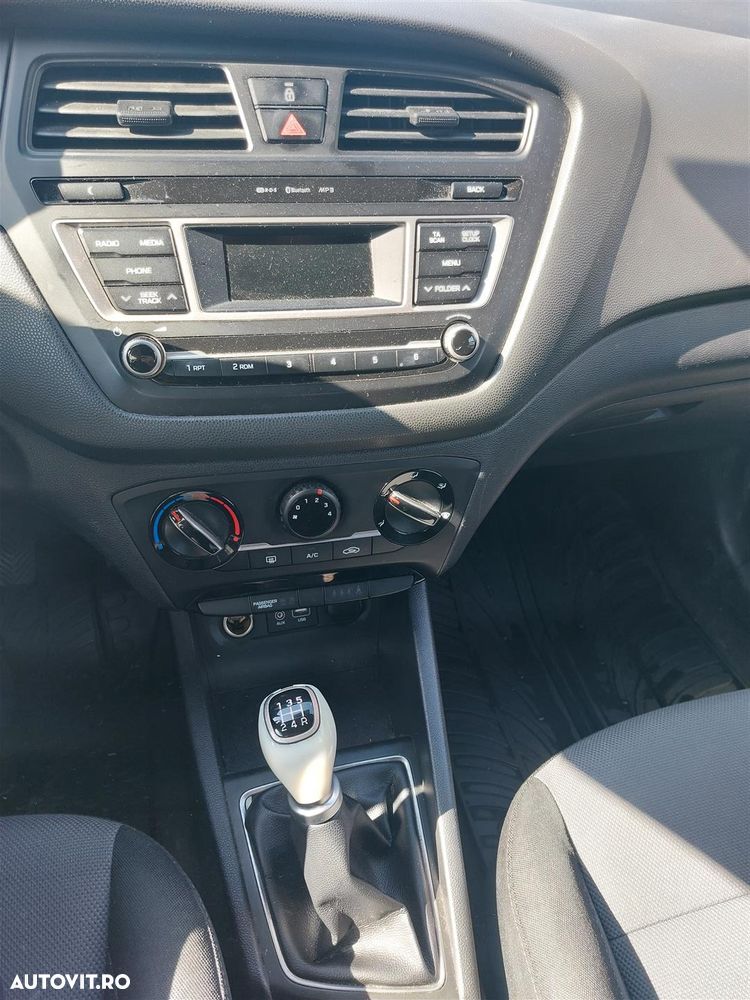 Hyundai i20 - 11