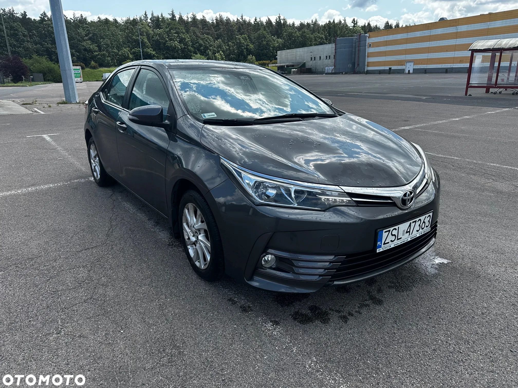 Toyota Corolla - 1