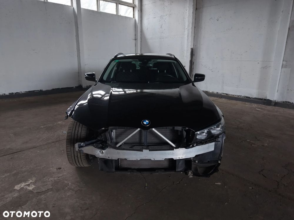 BMW Seria 3 318d MHEV Advantage - 11