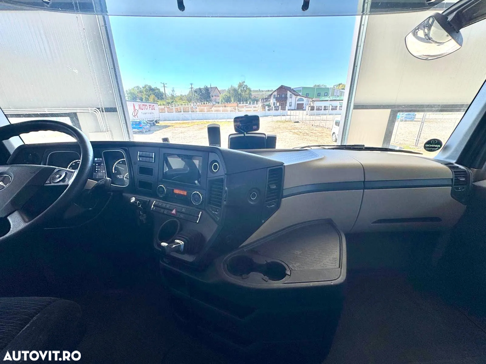 Mercedes-Benz ACTROS - 12