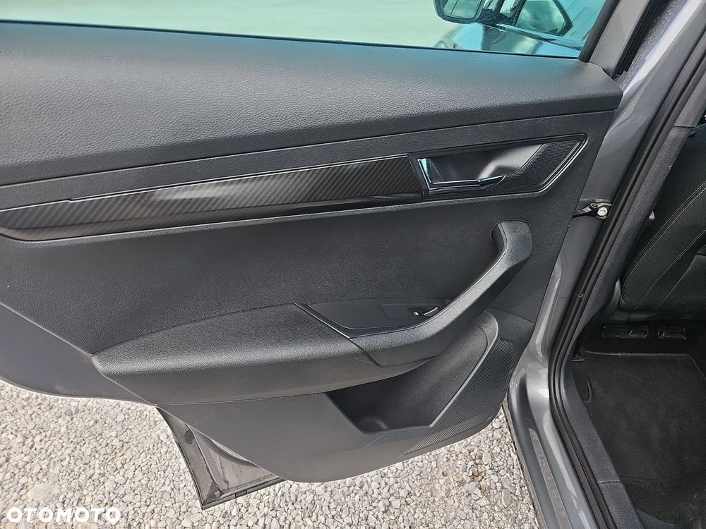 Skoda Karoq 1.5 TSI ACT Sportline DSG - 25