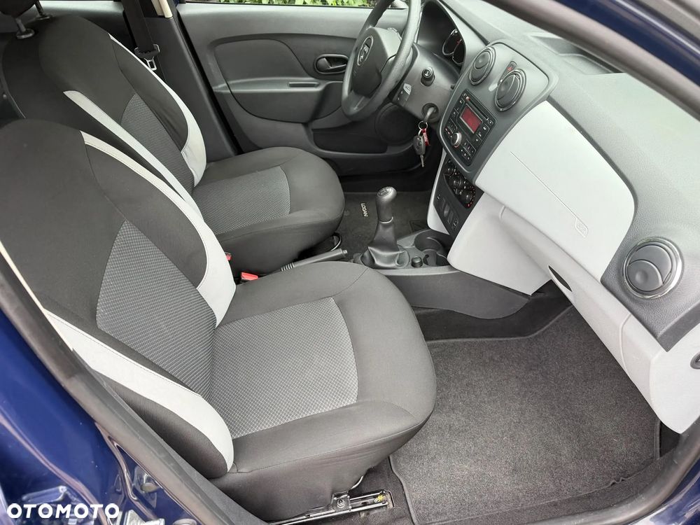 Dacia Logan 1.2 16V 75 Celebration - 12