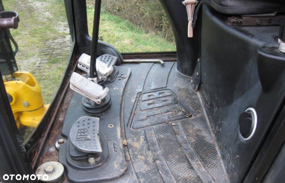 JCB 8018 - 4