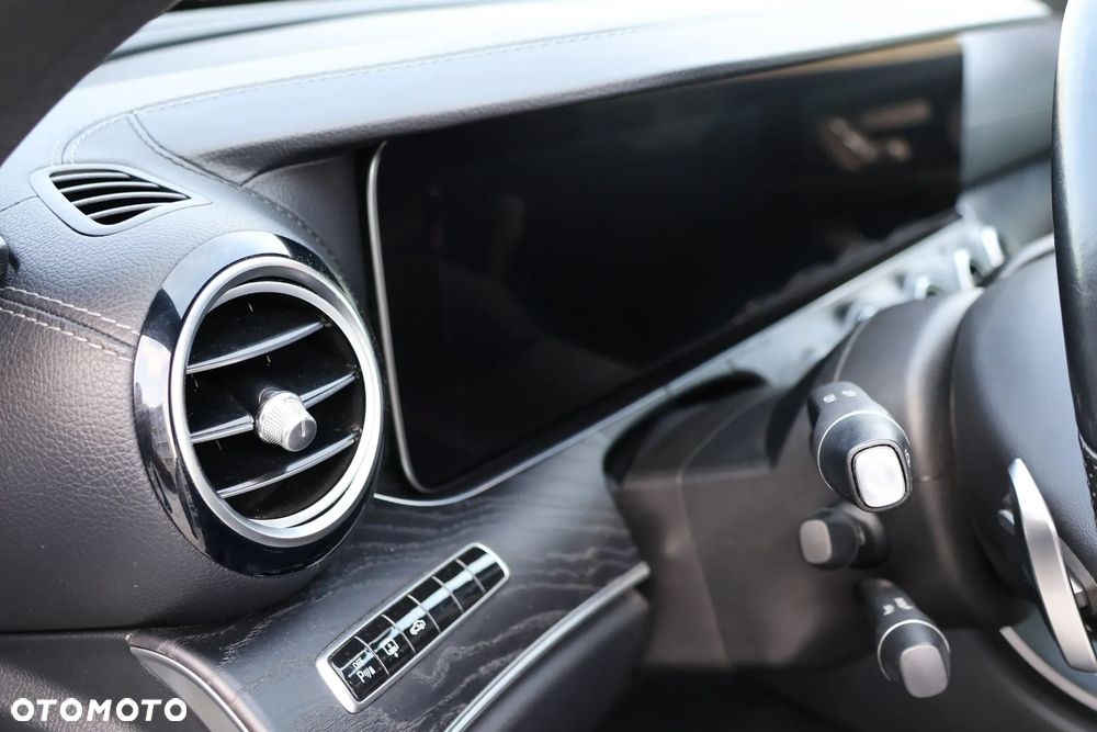 Mercedes-Benz Klasa E 43 AMG 4Matic 9G-TRONIC - 18