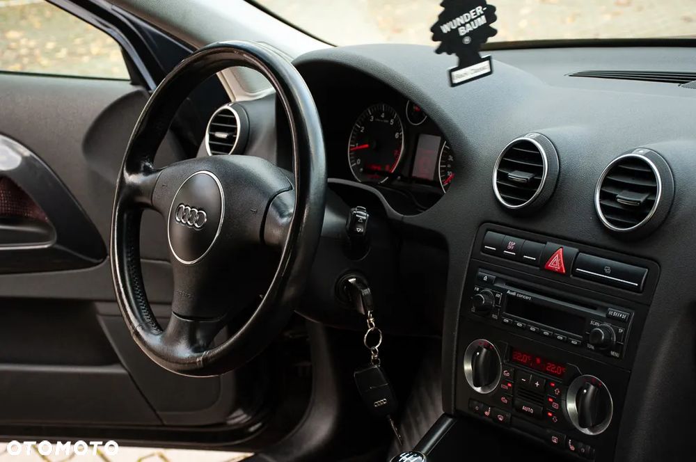 Audi A3 3-drzwiowe 2.0 FSI Attraction - 22