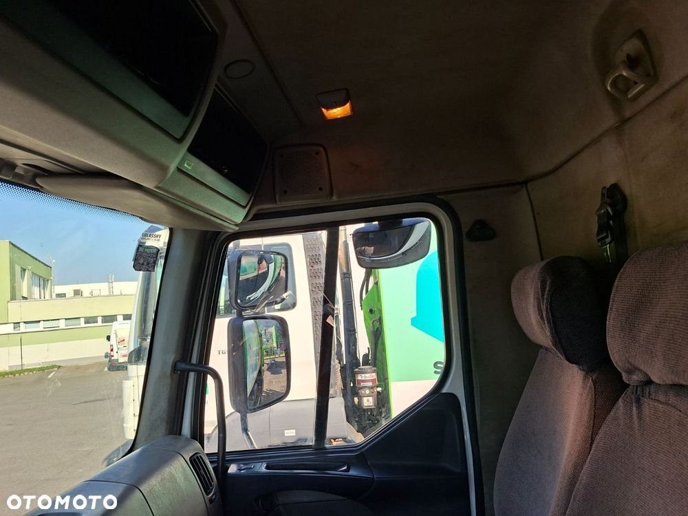 Renault Midlum 280.16 P 4X4 - 26