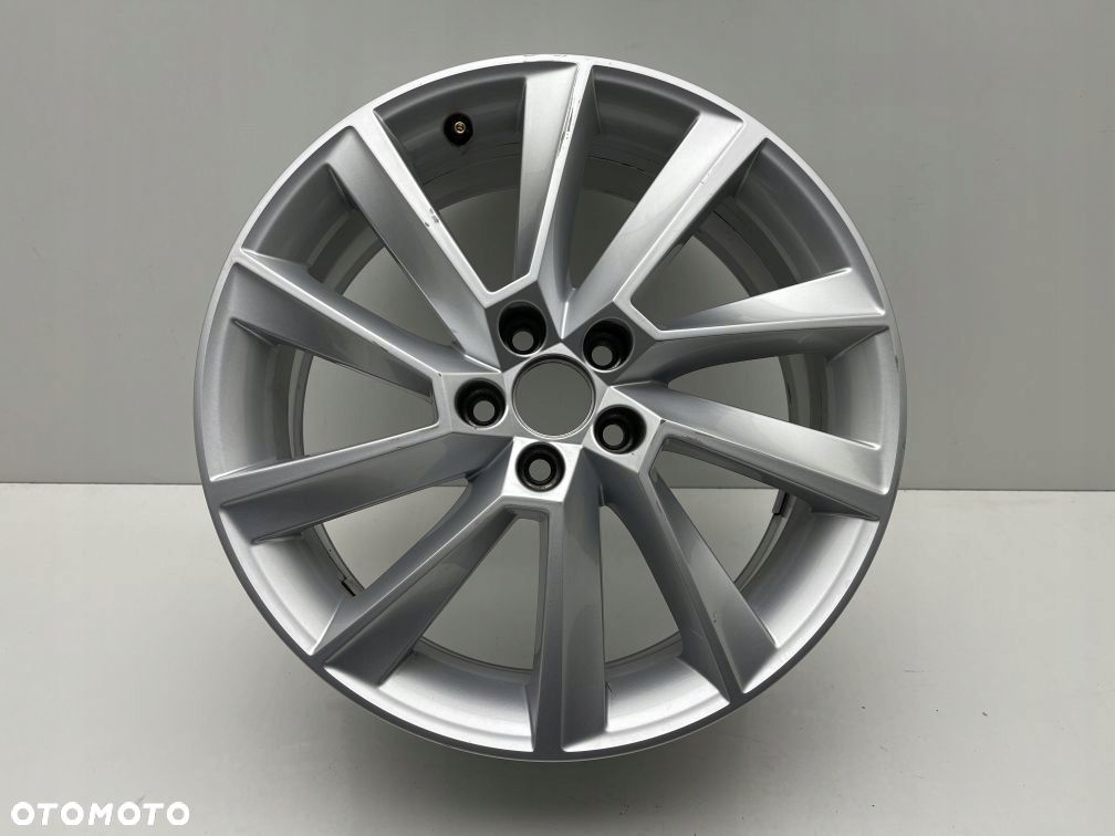 FELGA SKODA SCALA KAMIQ 6,5J 17 ET40 657601025D - 1