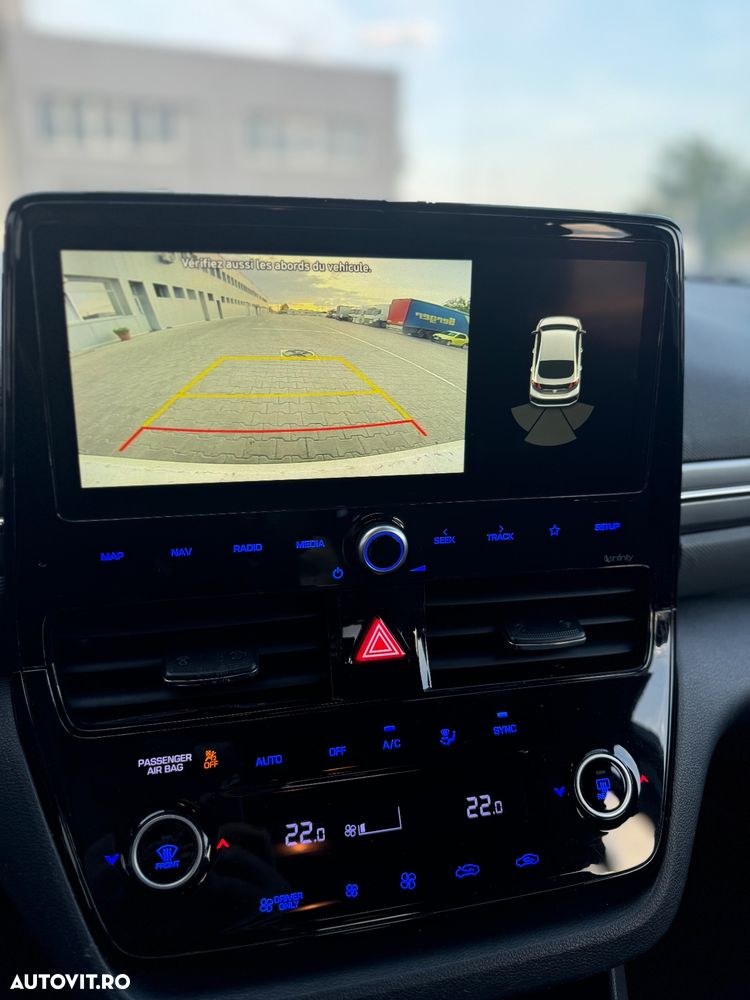 Hyundai IONIQ - 22