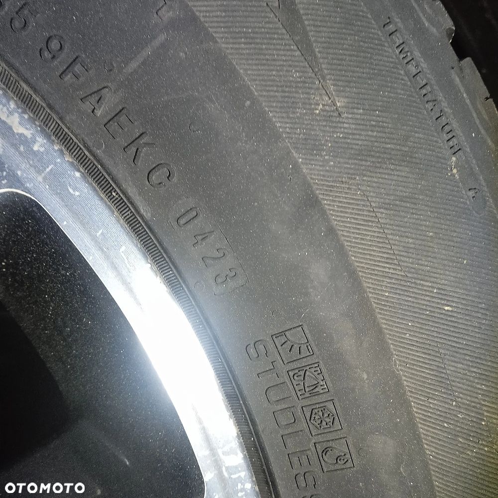 Koła felgi nissan 18 6x114.3 Et45 7J - 16