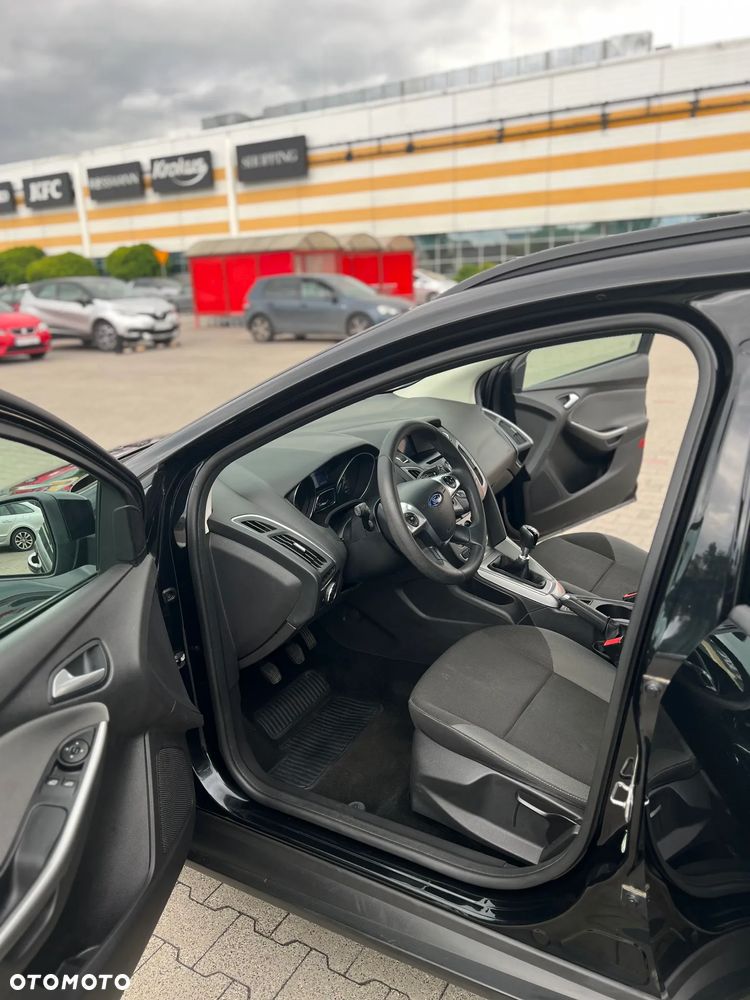 Ford Focus 1.6 TDCi DPF Start-Stopp-System SYNC Edition - 12
