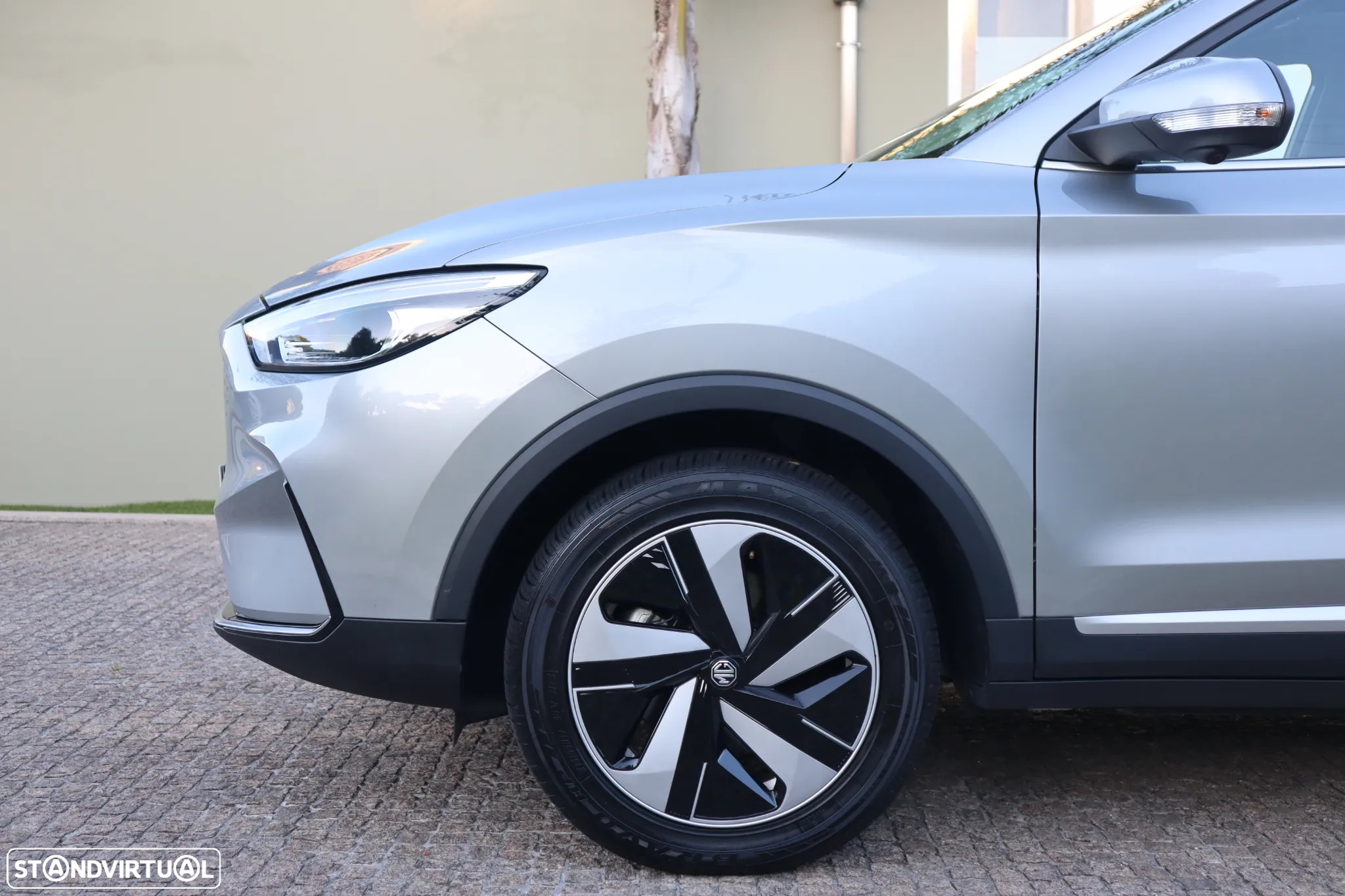 MG ZS EV 72.6 kWh Luxury - 9