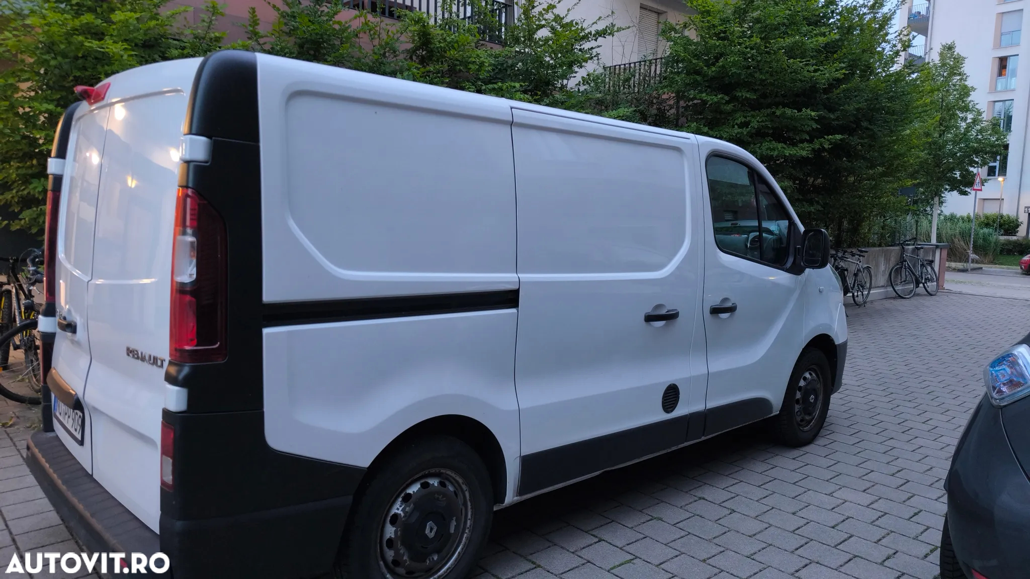 Renault Trafic 1.6 dCi 90 Combi L1H1 Authentique - 3