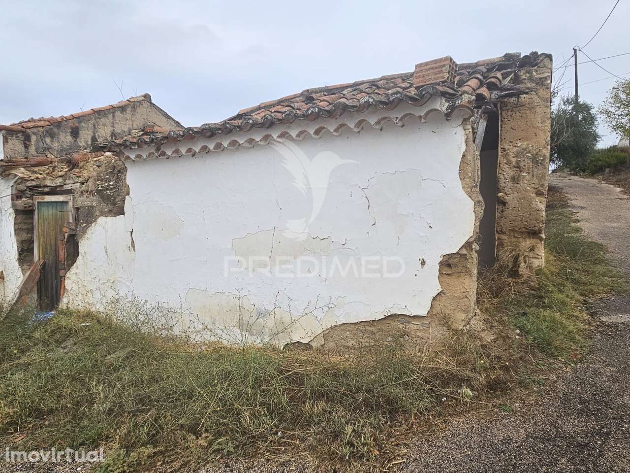 Oportunidade: Ruína com Terreno no Coração do Interior - Grande imagem: 4/9