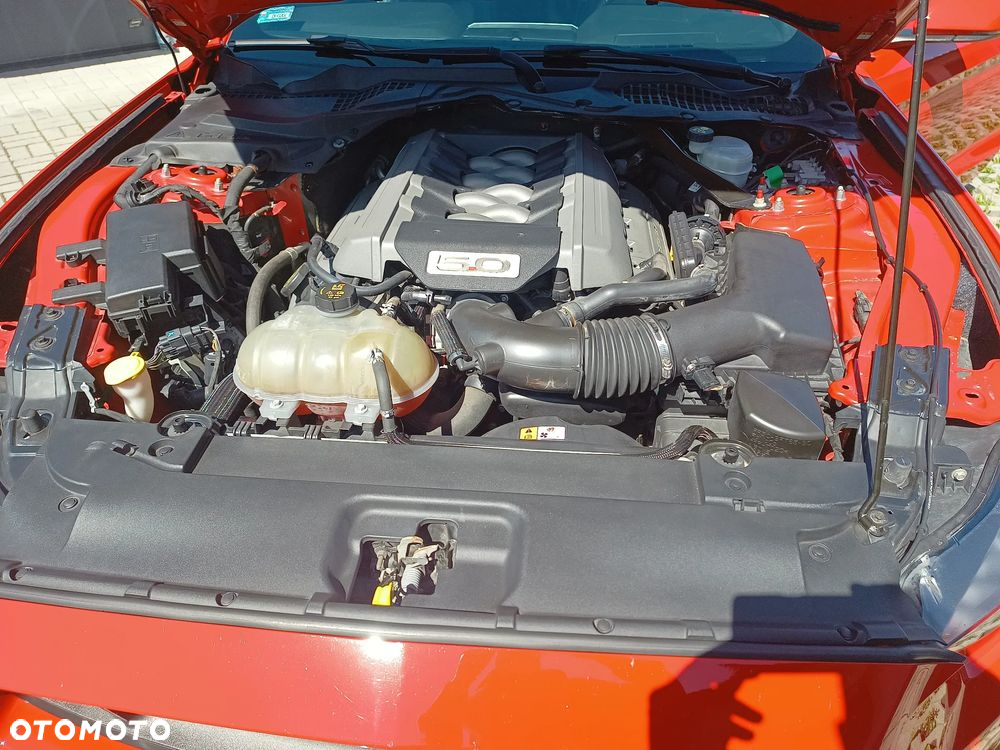 Ford Mustang 5.0 V8 GT - 12