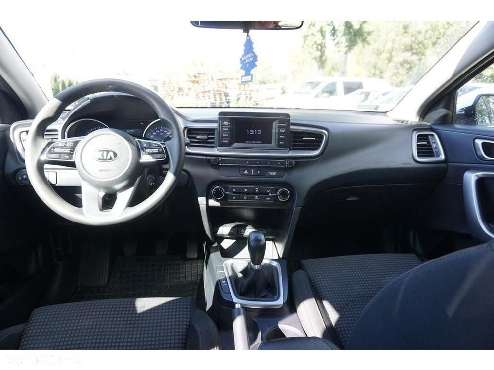 Kia Ceed - 26